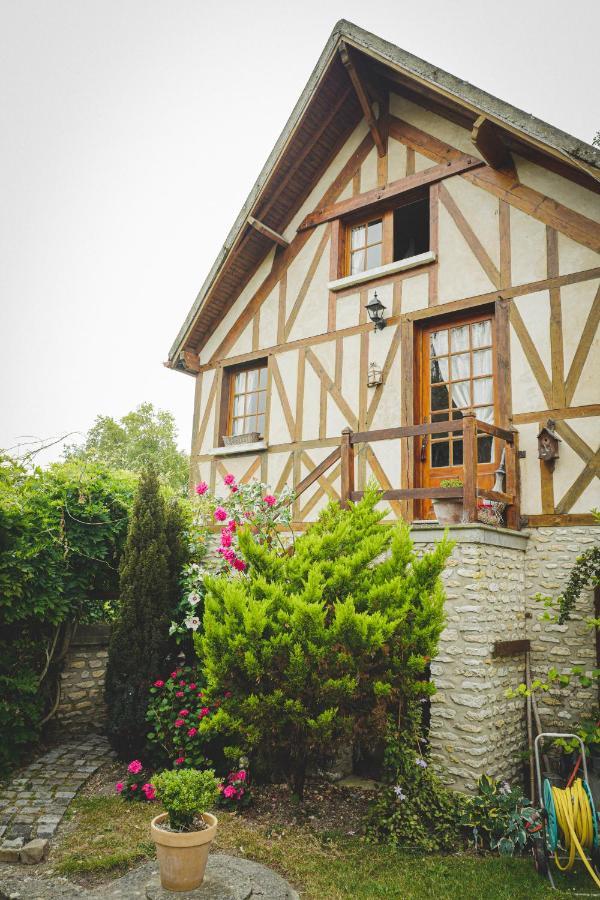 Au Fil De L'Eau & Gite "Le Jardin Du Moulin" Fourges Luaran gambar